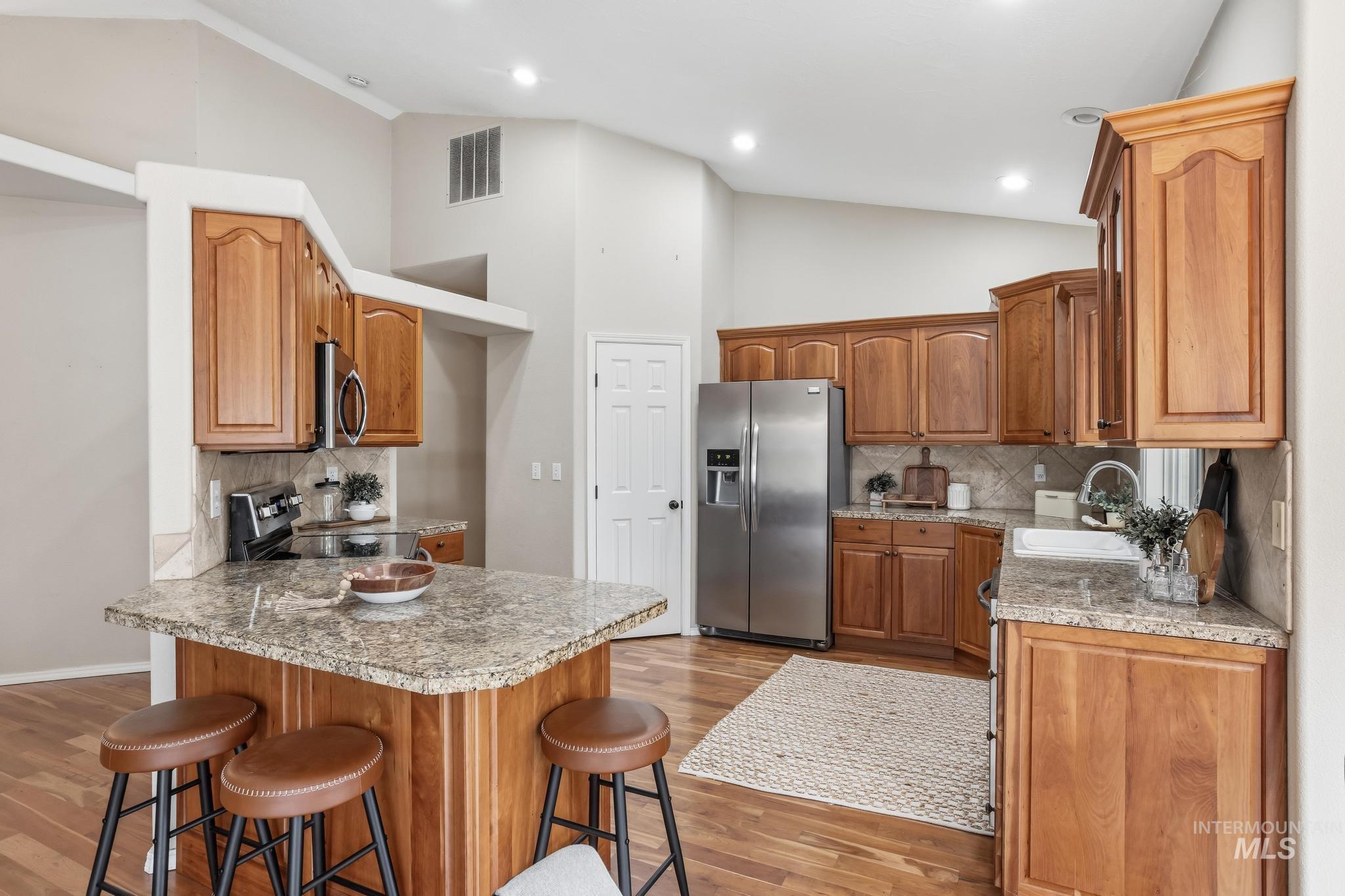 5856 N Brooklet Place Property Photo 17
