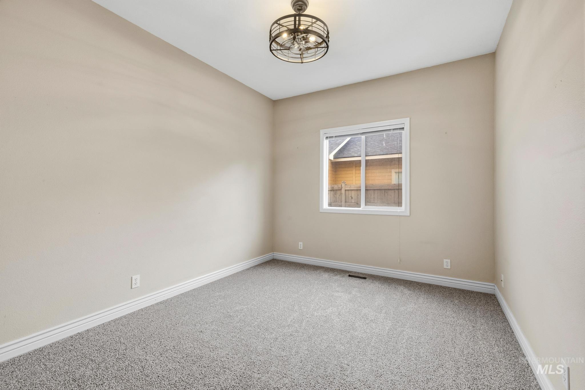 5856 N Brooklet Place Property Photo 34