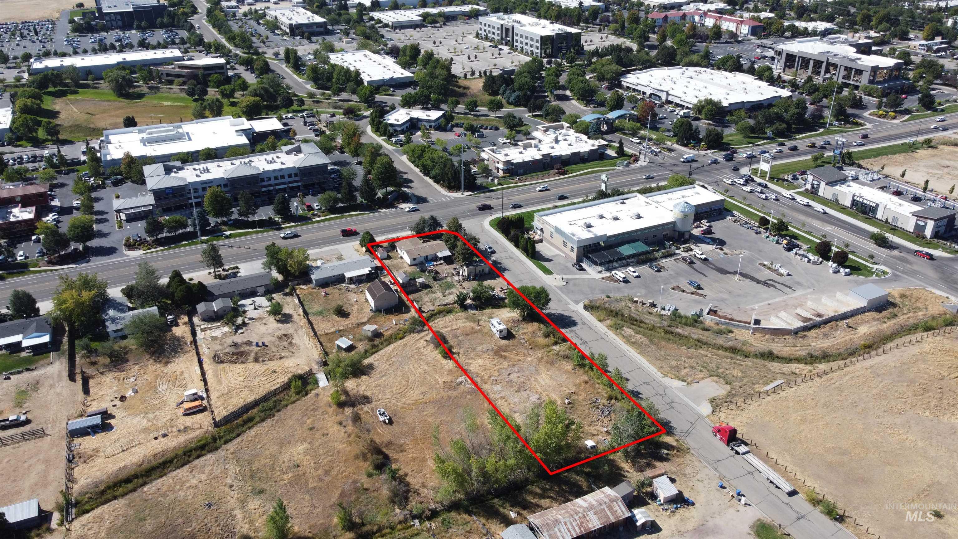 1550 S Jade Property Photo 2