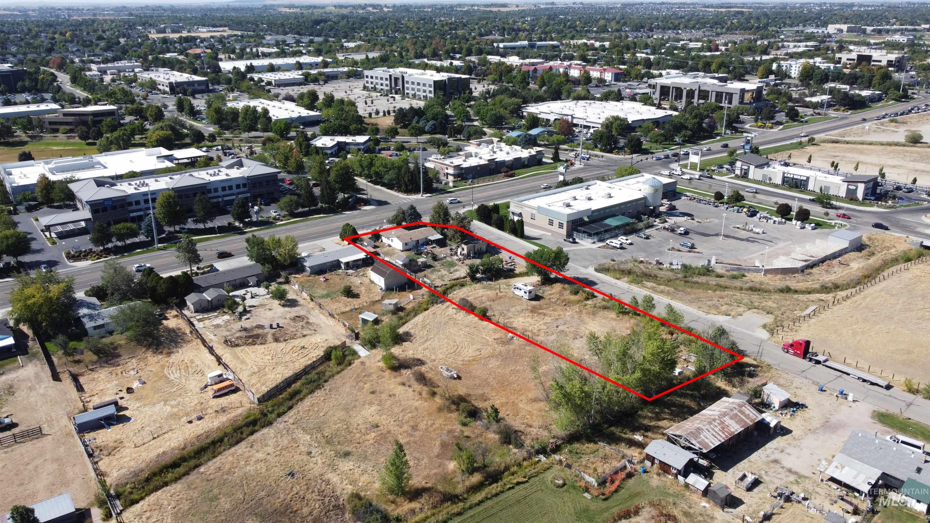 1550 S Jade Property Photo 5