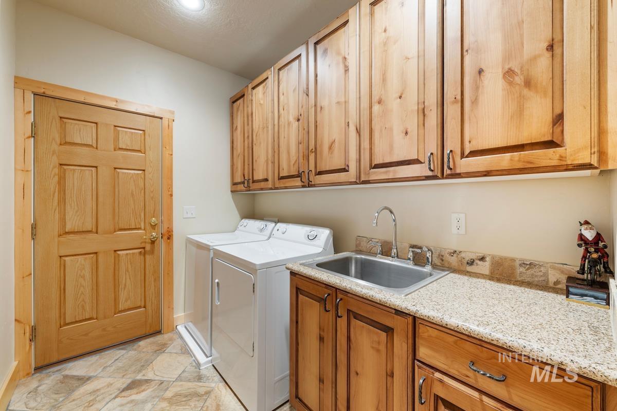 23 Landale Lane Property Photo 4