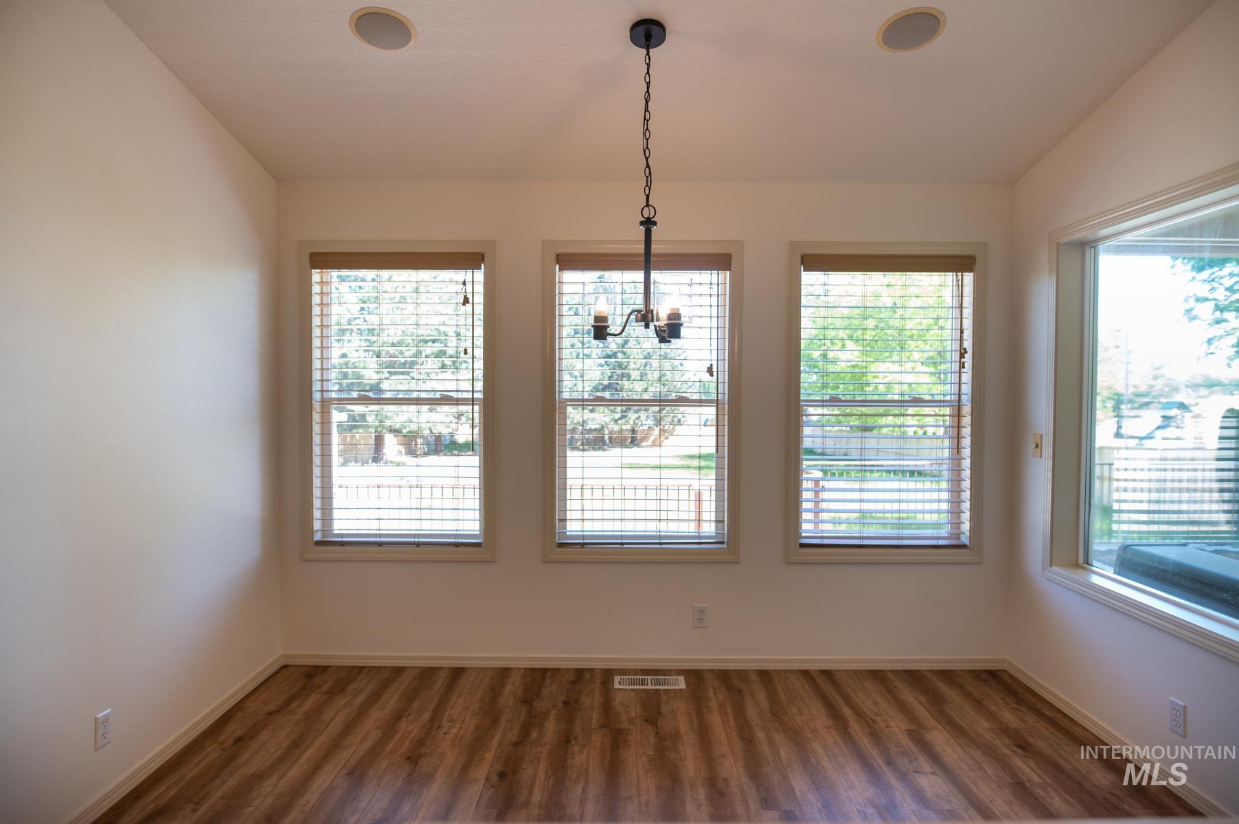 2345 Center Ave Property Photo 6