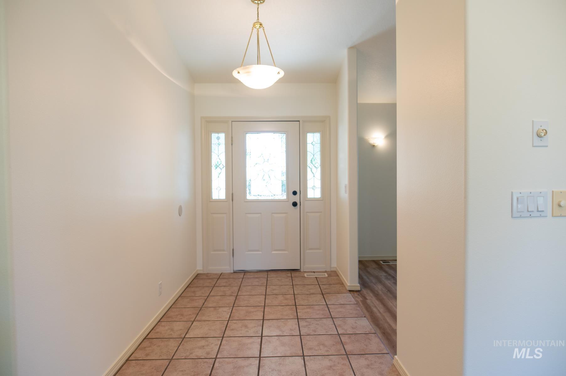 2345 Center Ave Property Photo 10