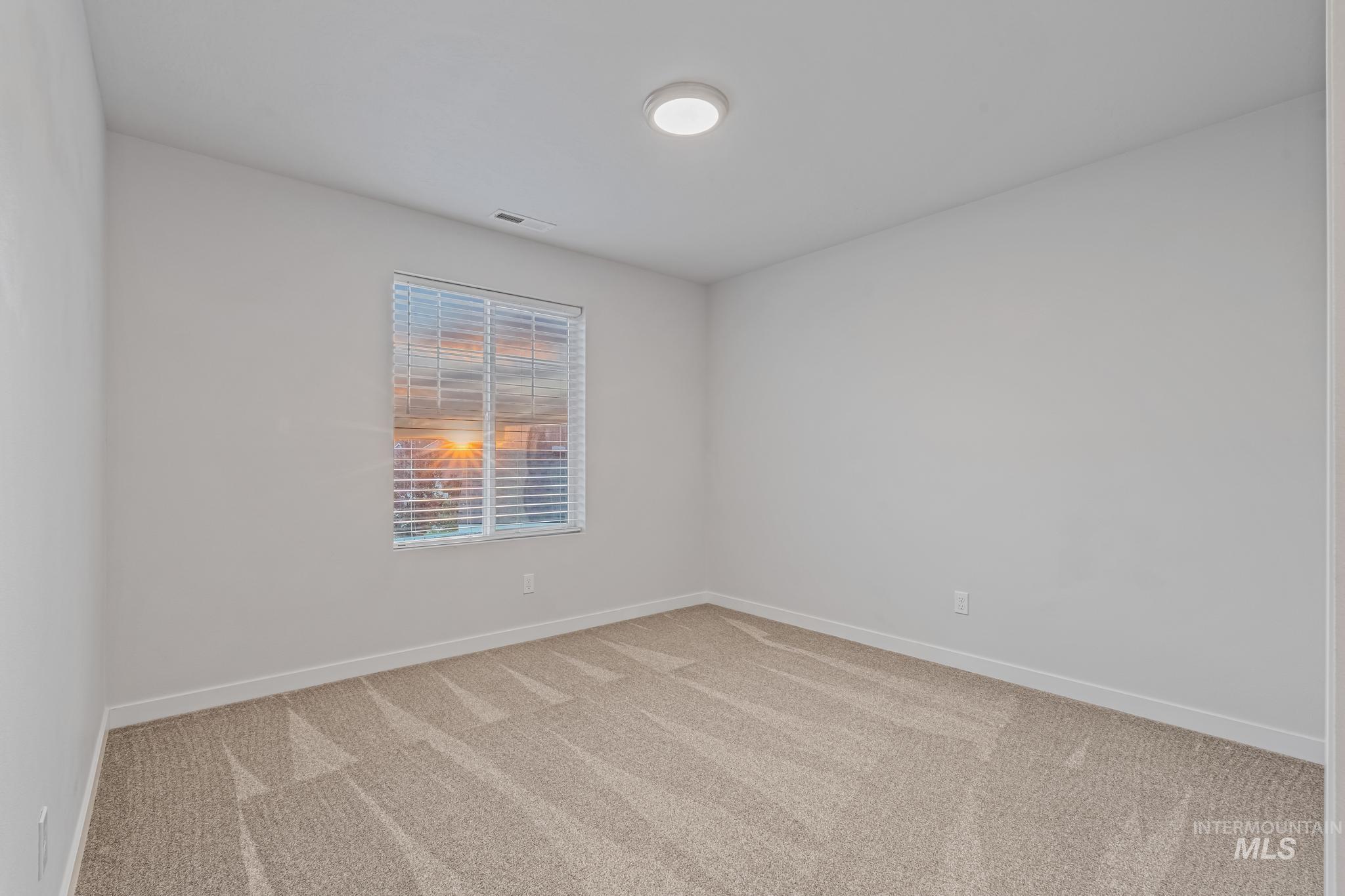 5892 S Nordean Ave Property Photo 14