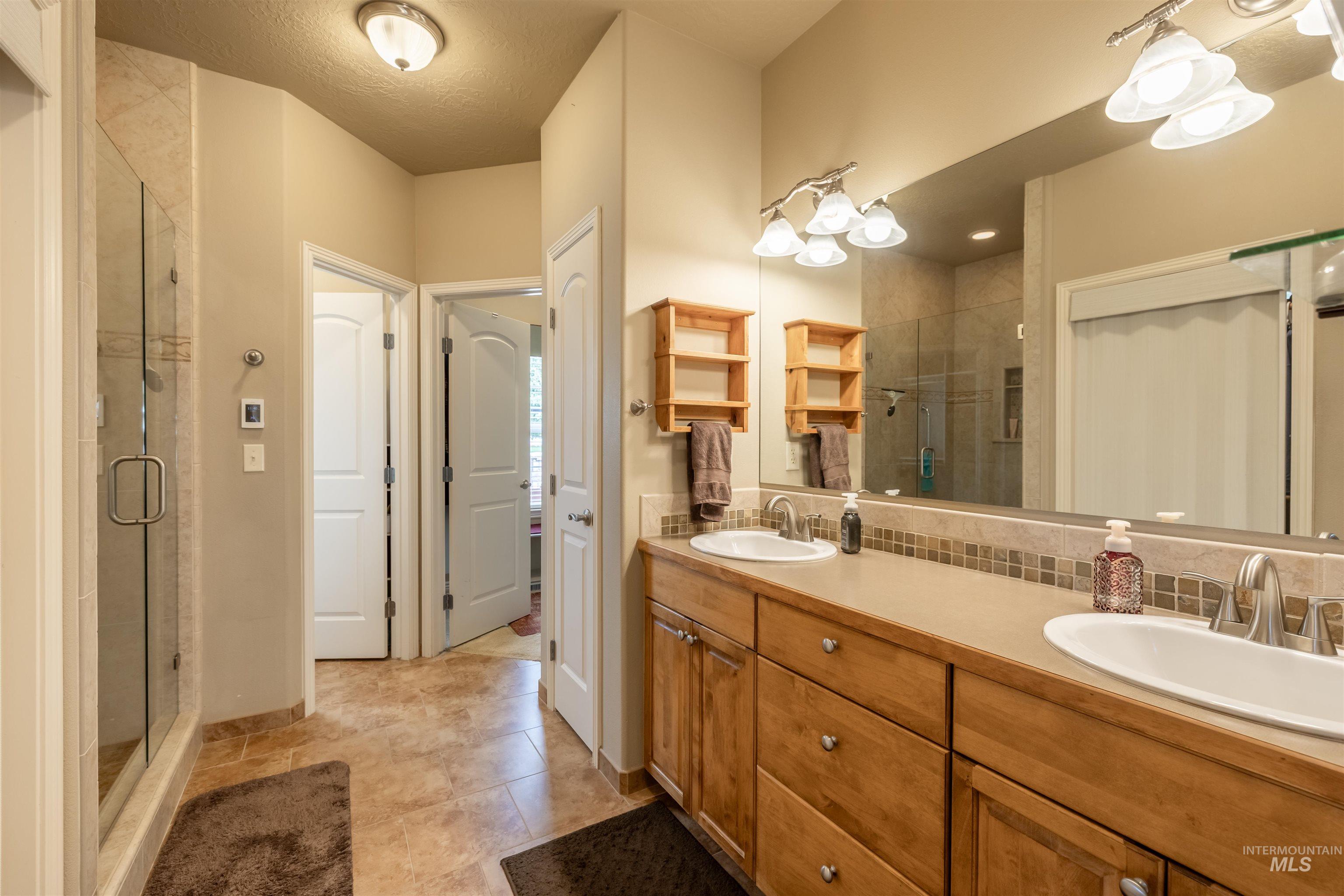 9451 W Pebblestream Dr Property Photo 24
