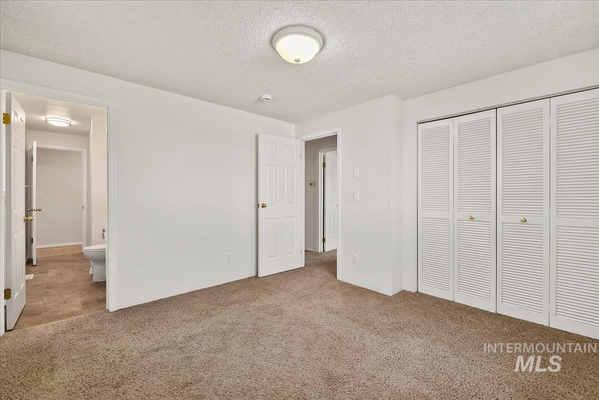 5022 Lasher Lane Property Photo 10