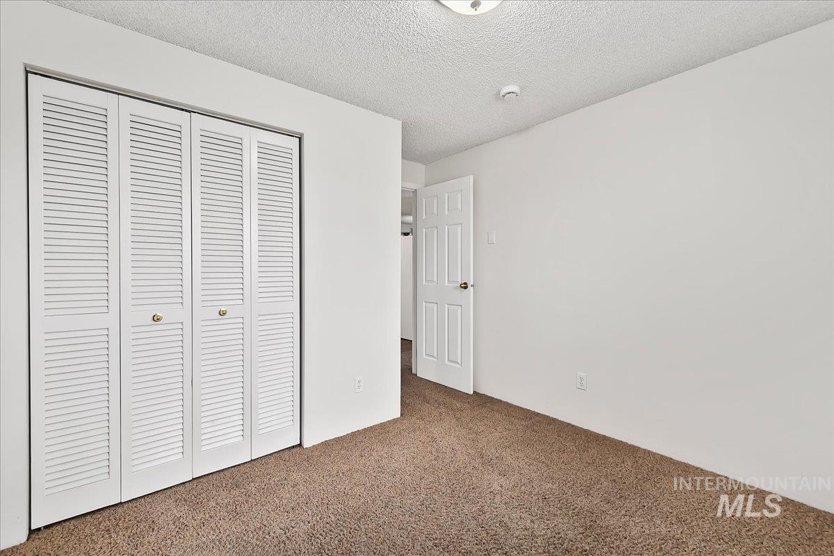 5022 Lasher Lane Property Photo 12