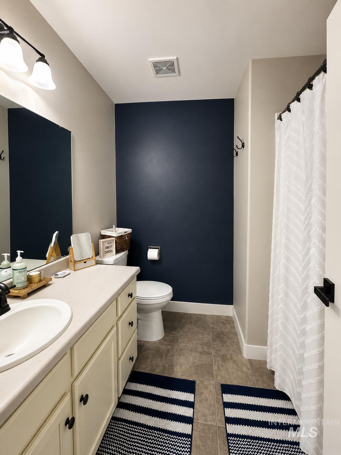 658 Crocus Ln Property Photo 12