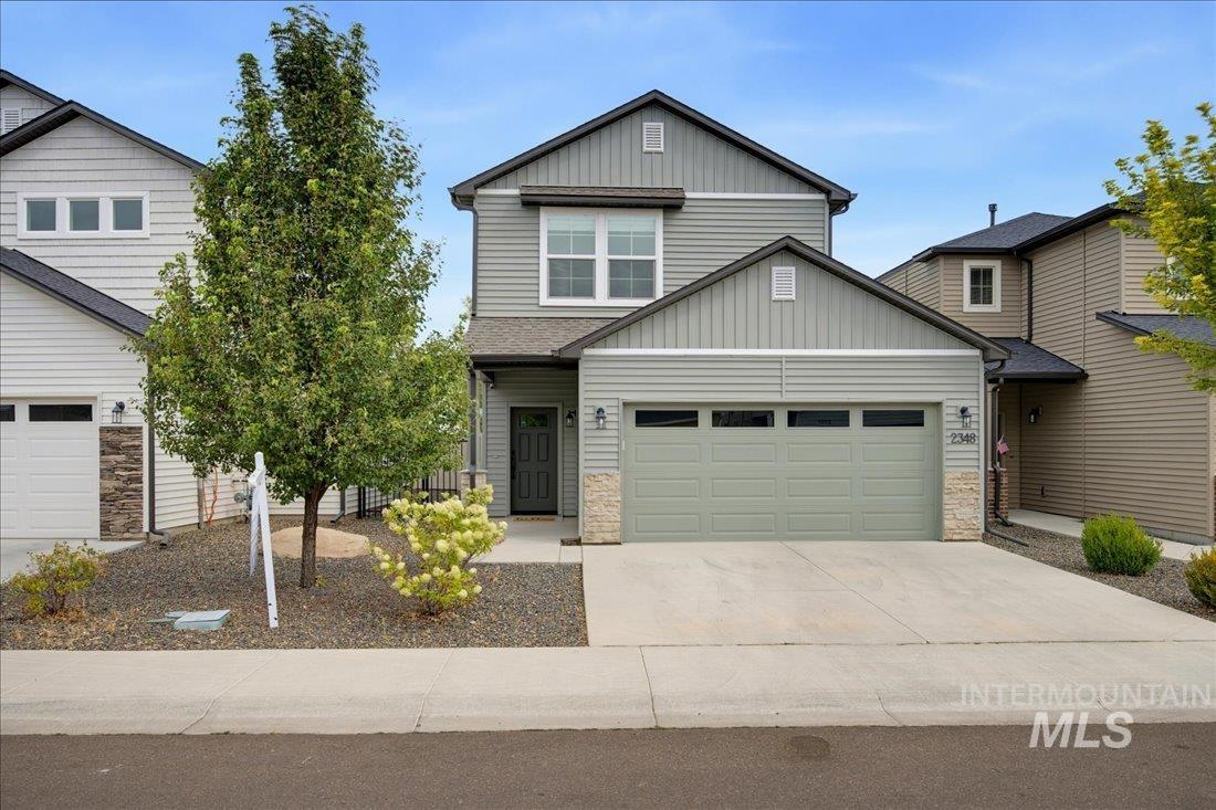 2348 E Tiger Lily Dr Property Photo 2