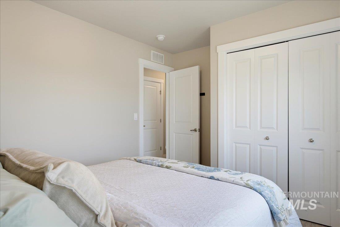 2348 E Tiger Lily Dr Property Photo 24