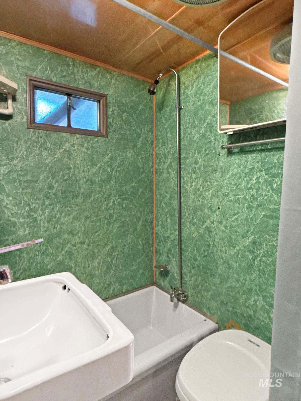 427 Doriann Drive Property Photo 14