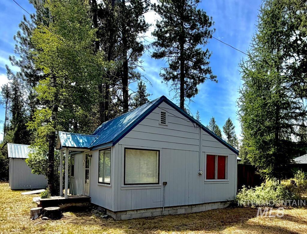 1912 Pilgrim Cove Road Property Photo 2