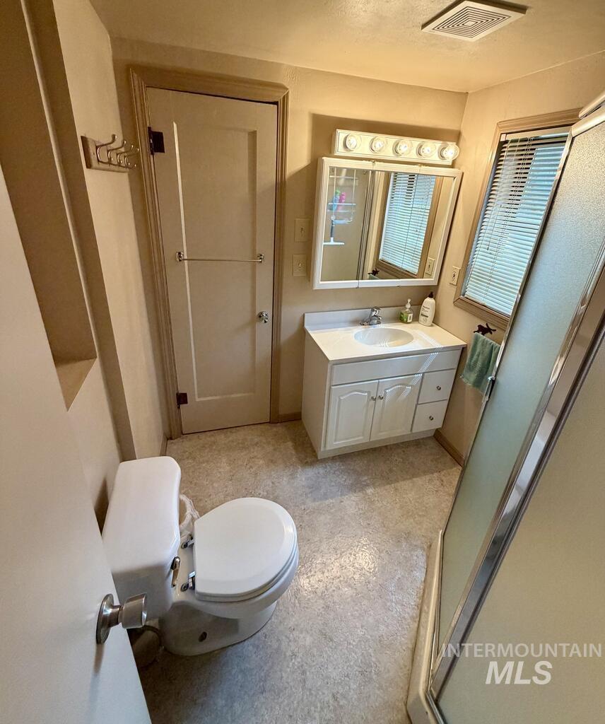 1912 Pilgrim Cove Road Property Photo 15