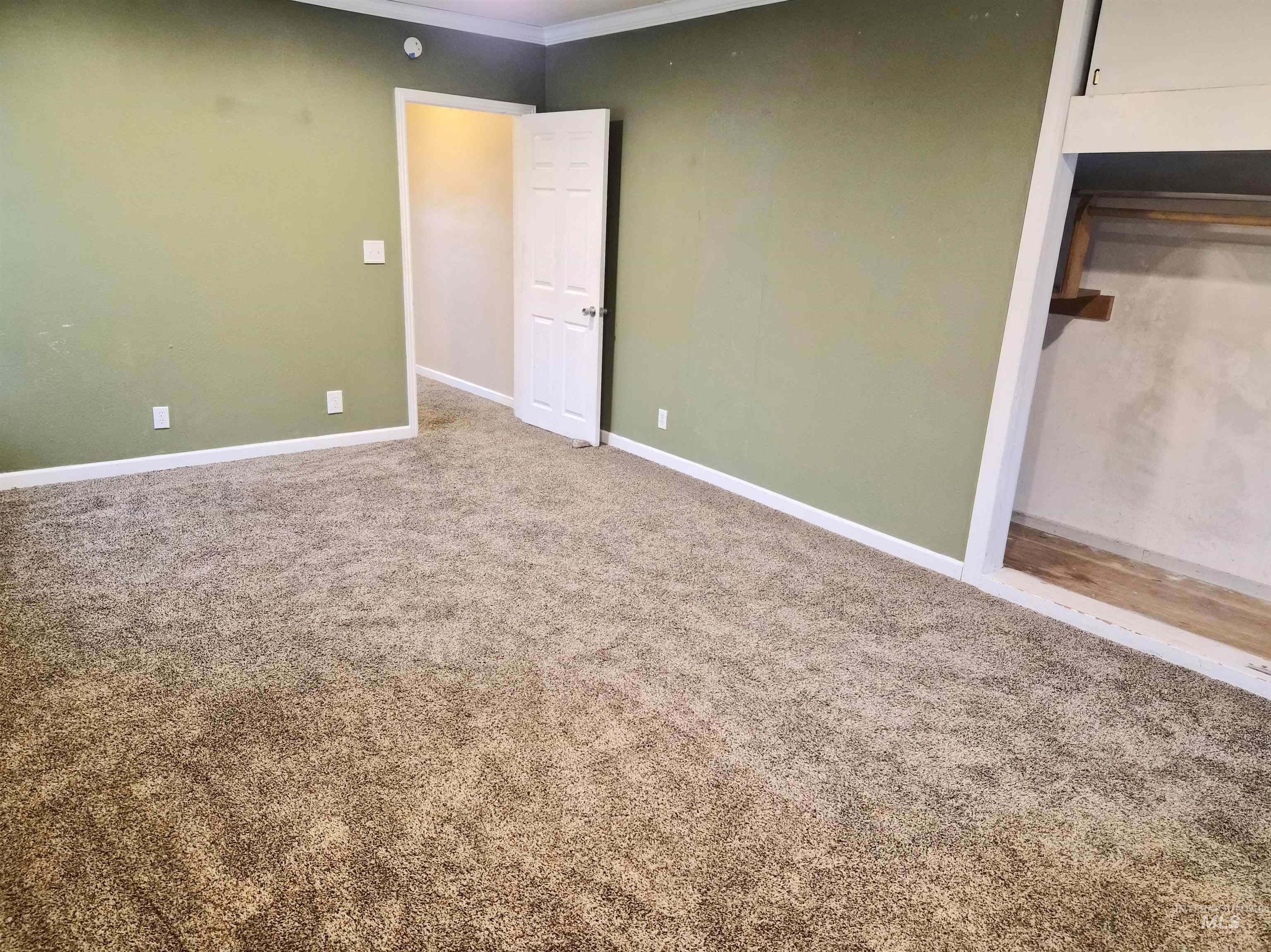 1147 N Hayes Property Photo 6