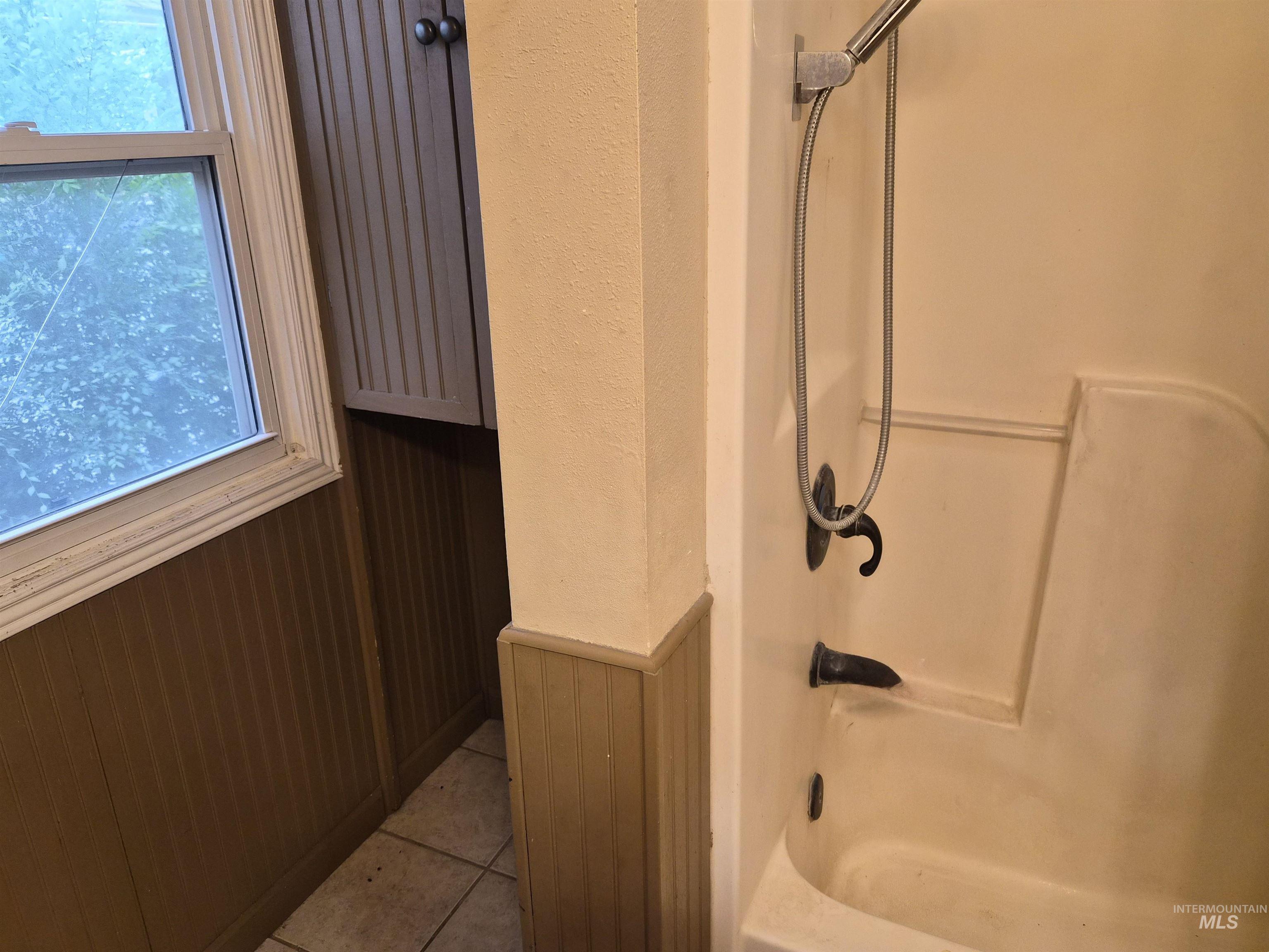 1147 N Hayes Property Photo 10
