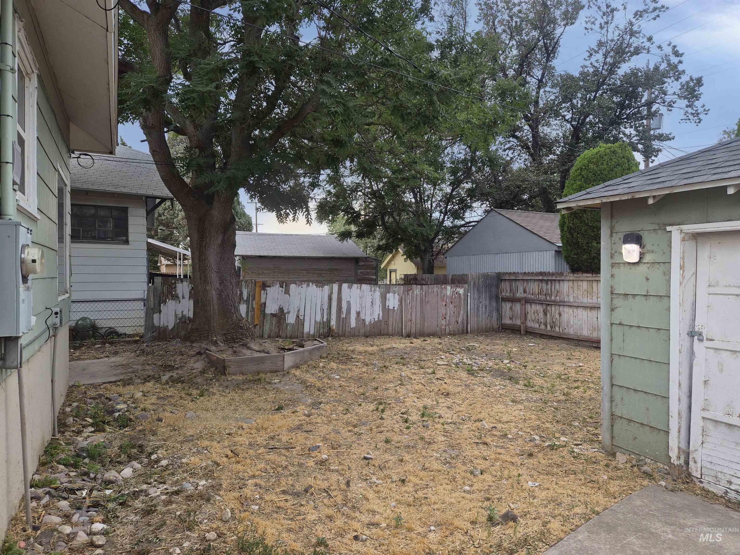 1147 N Hayes Property Photo 25