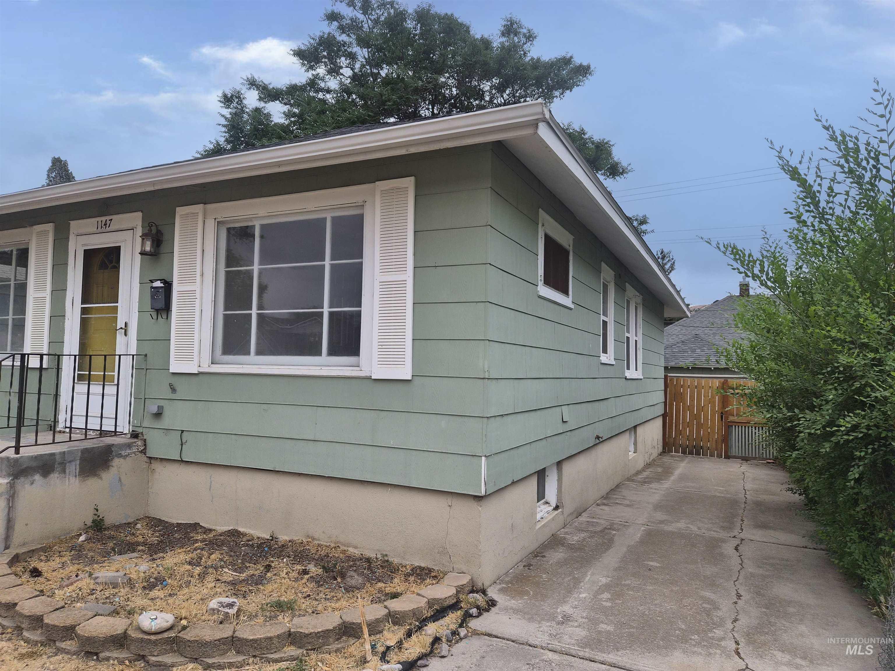 1147 N Hayes Property Photo 31