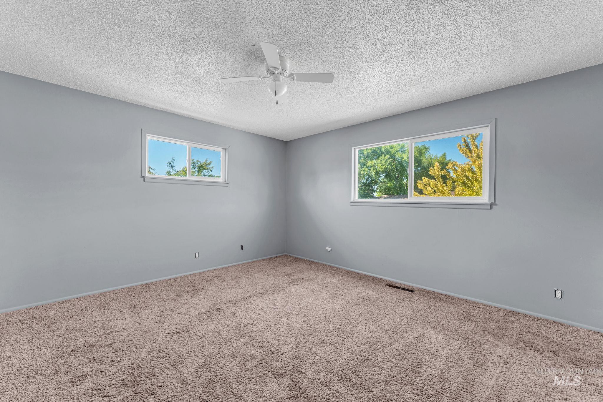 1520 Princeton Dr Property Photo 18