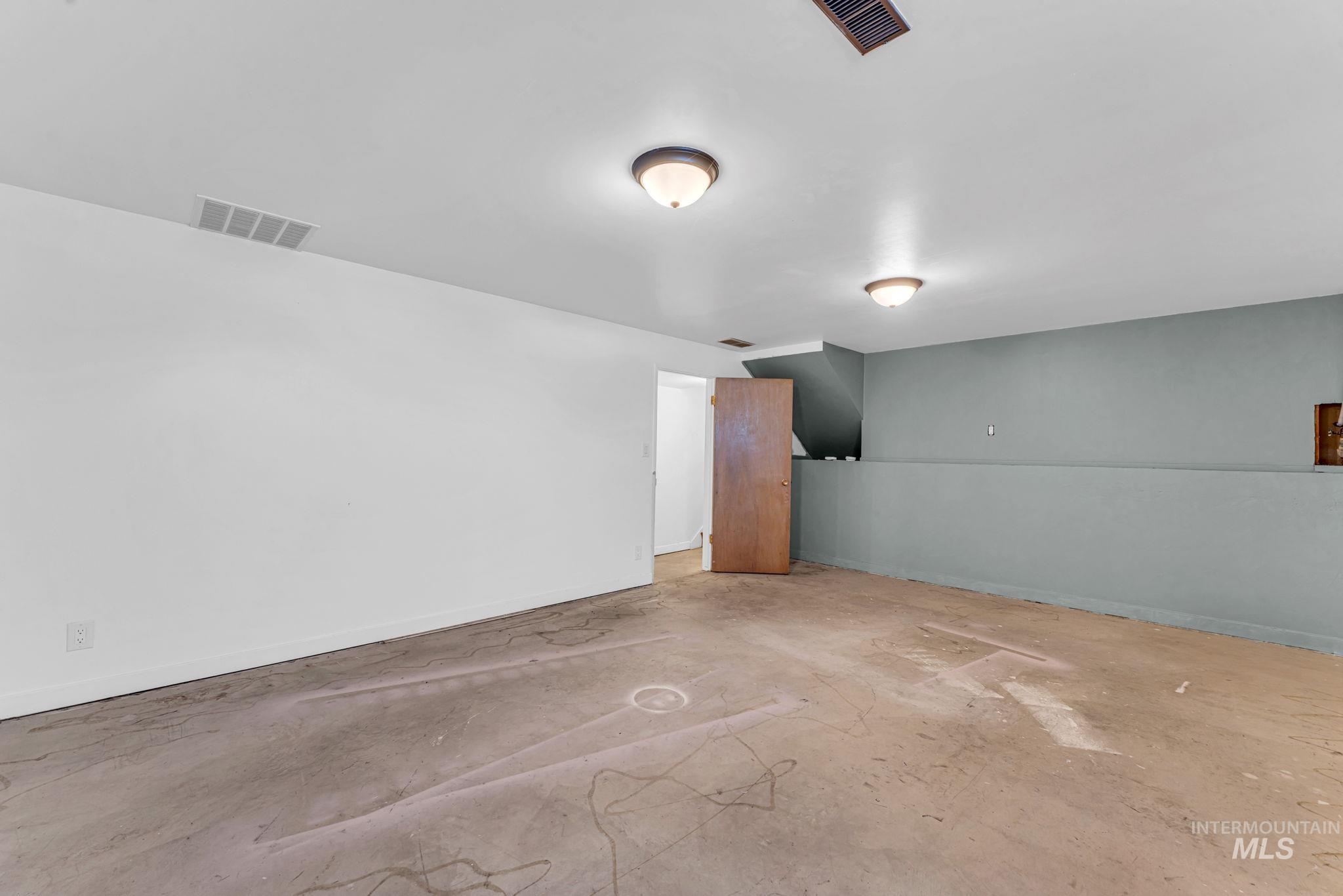 1520 Princeton Dr Property Photo 34