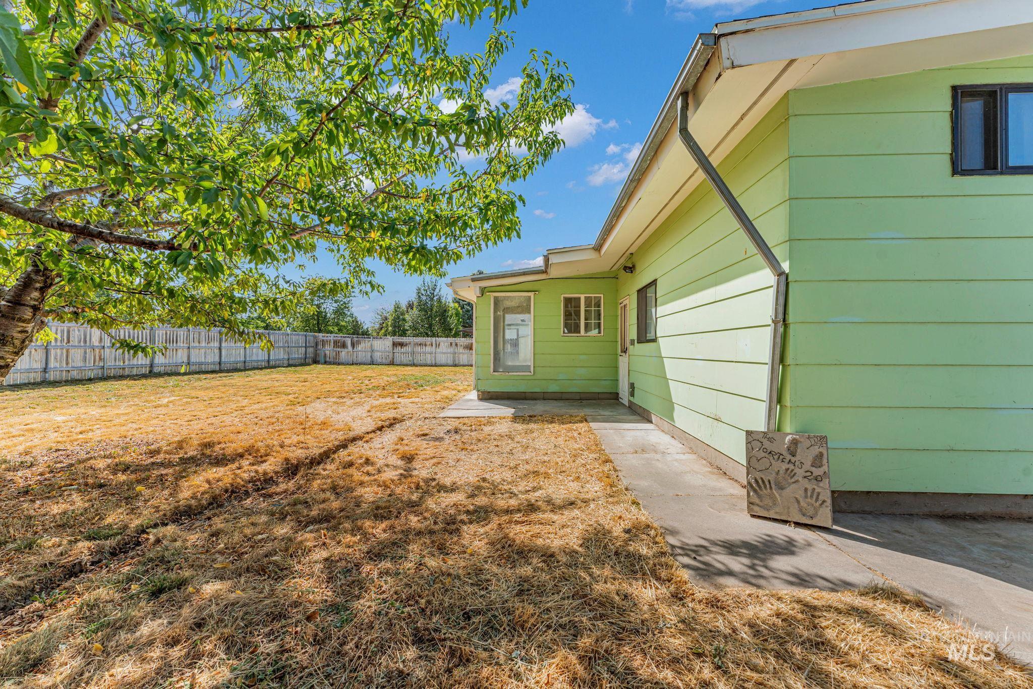 1520 Princeton Dr Property Photo 37
