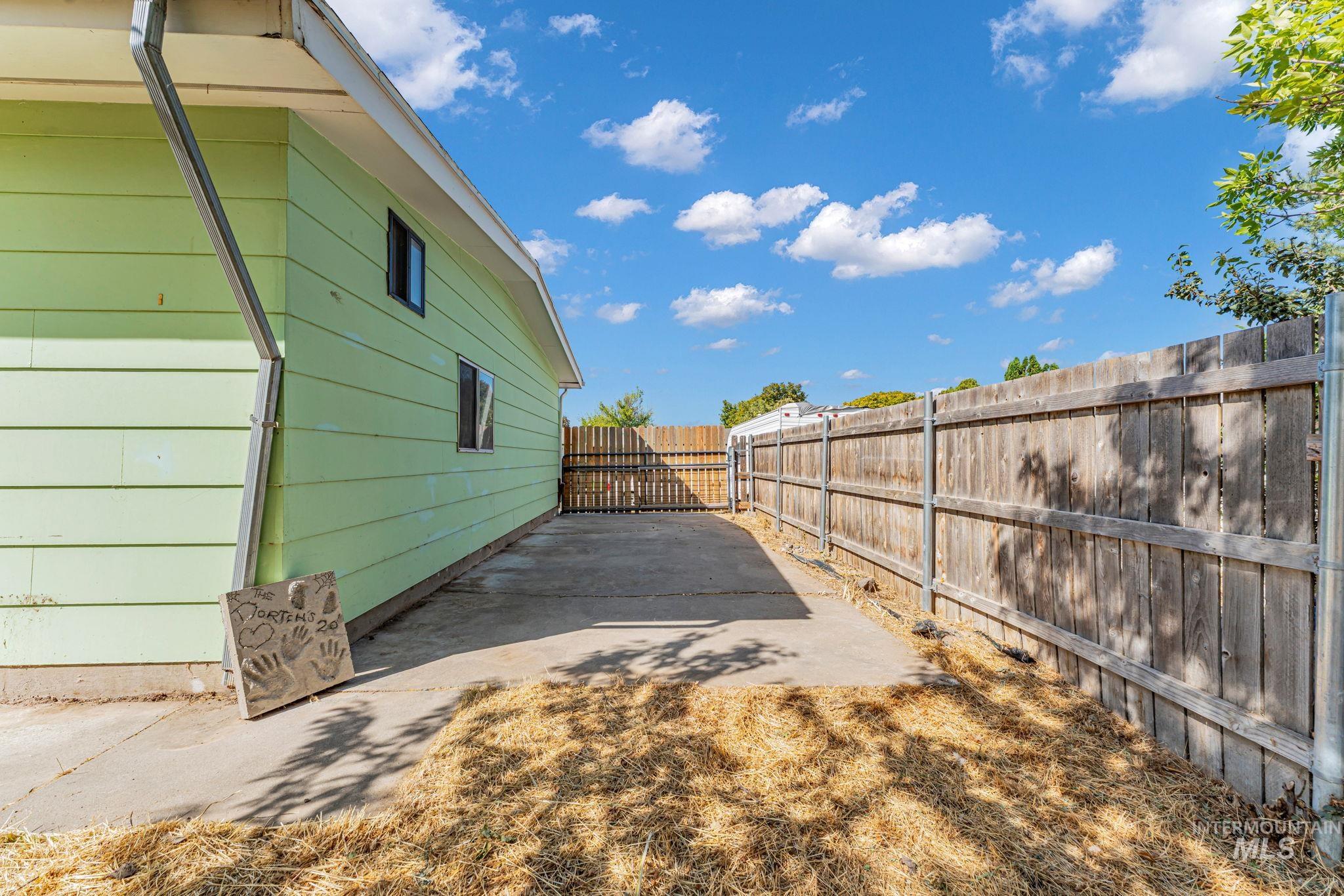 1520 Princeton Dr Property Photo 38