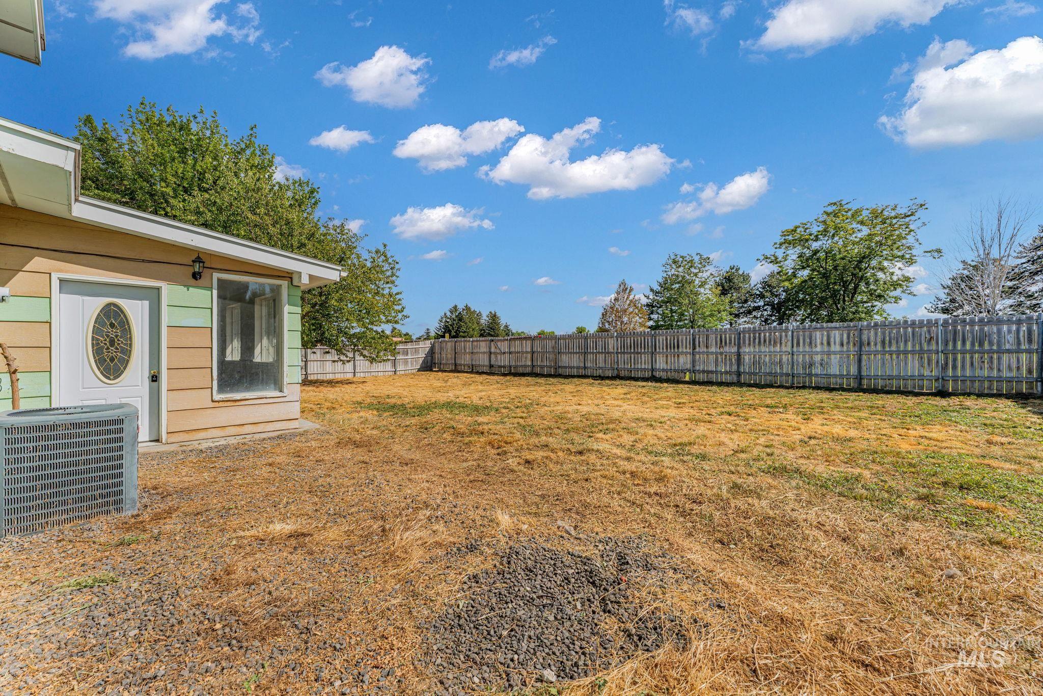 1520 Princeton Dr Property Photo 41