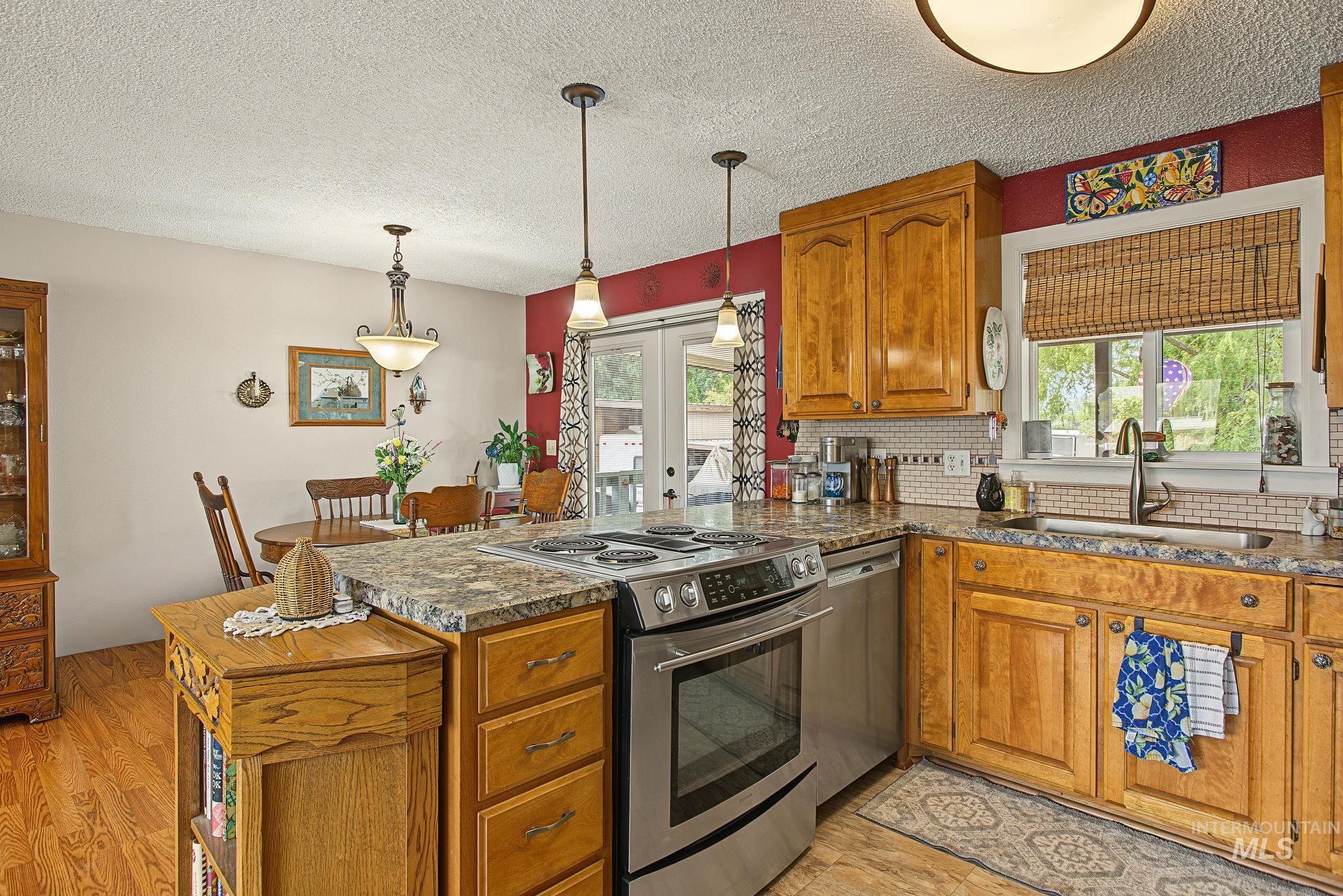 1114 Alder Drive Property Photo 11