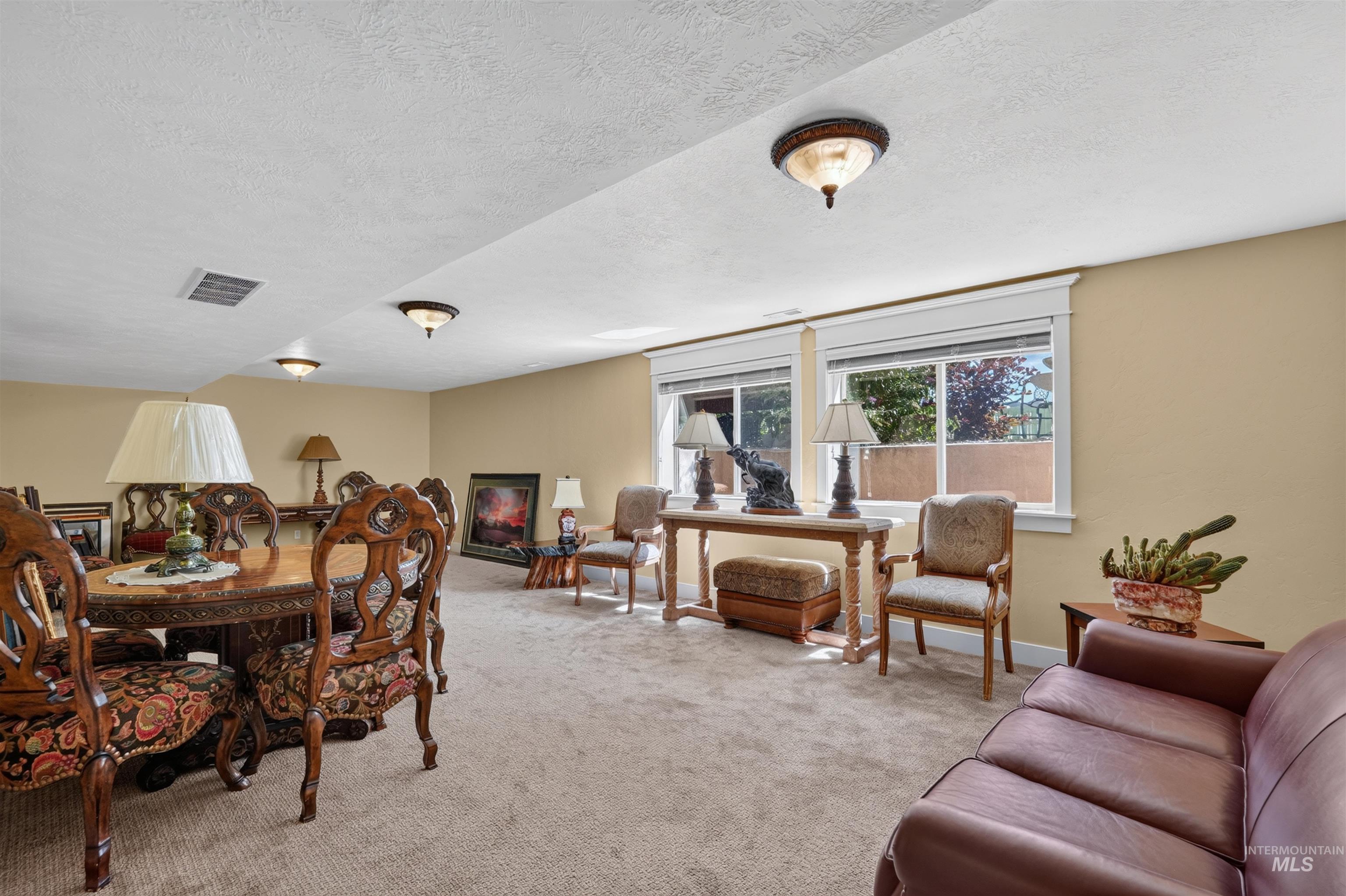 1408 Stoneridge Drive Property Photo 19