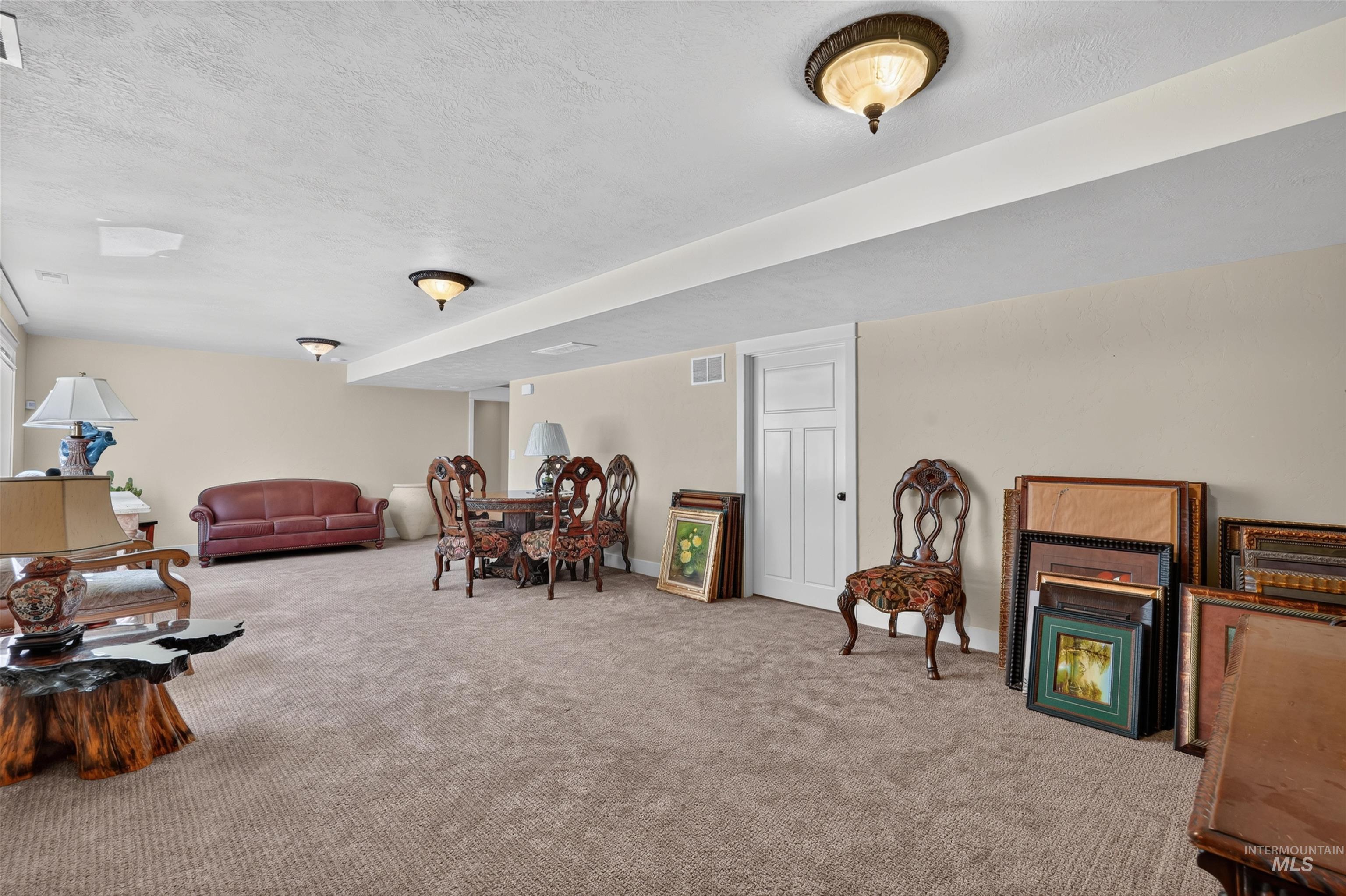 1408 Stoneridge Drive Property Photo 20