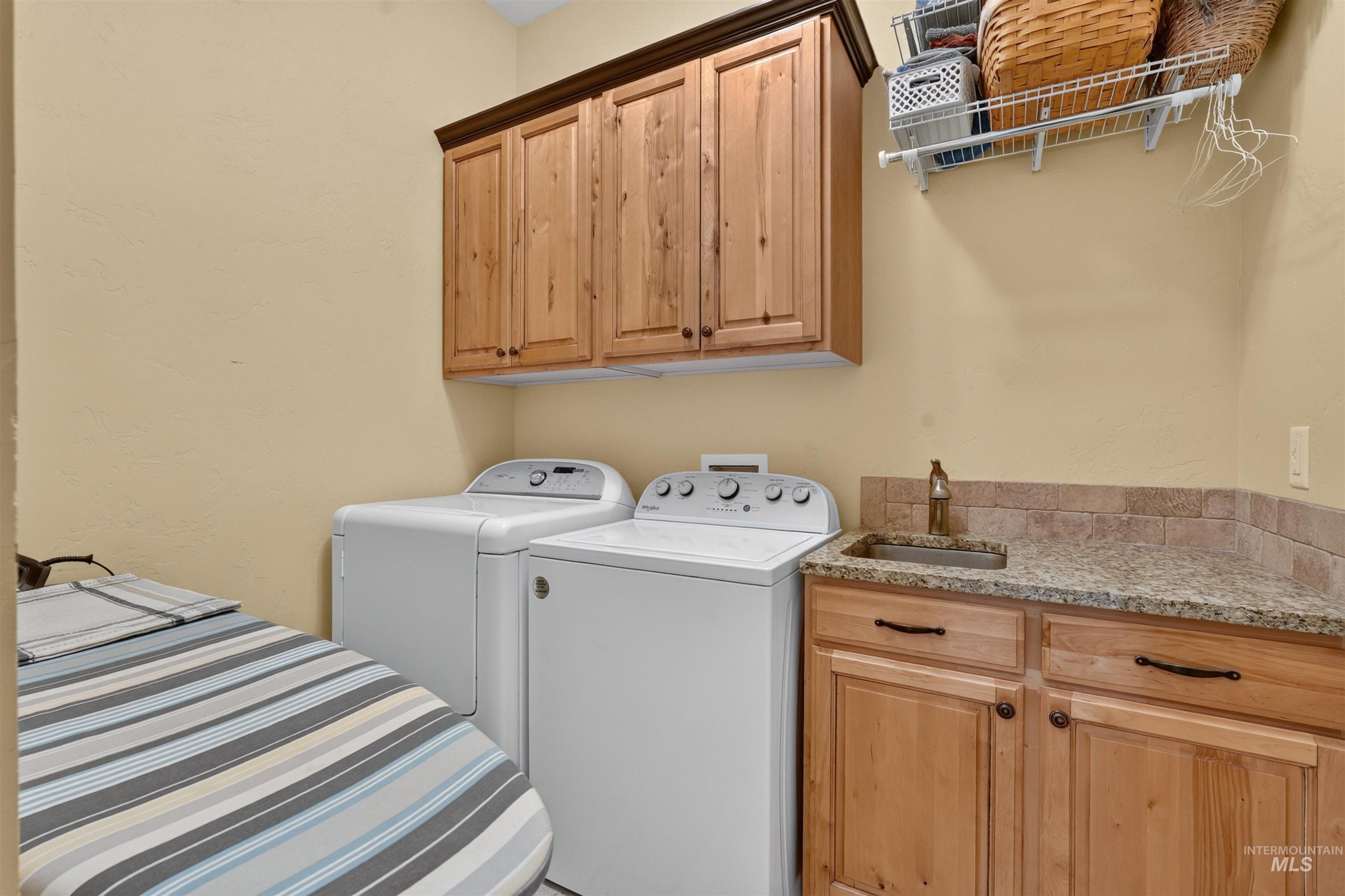 1408 Stoneridge Drive Property Photo 26