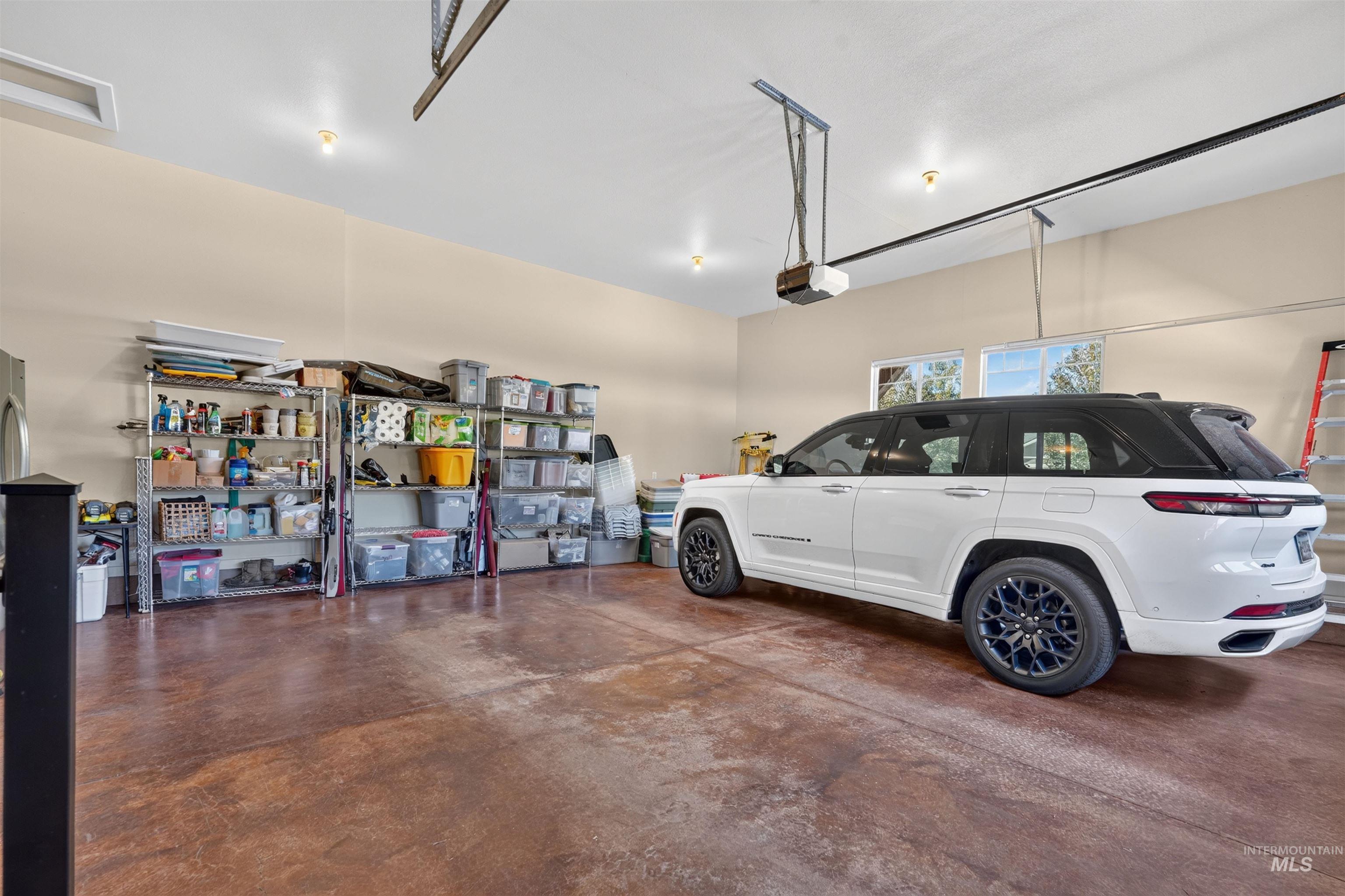 1408 Stoneridge Drive Property Photo 28