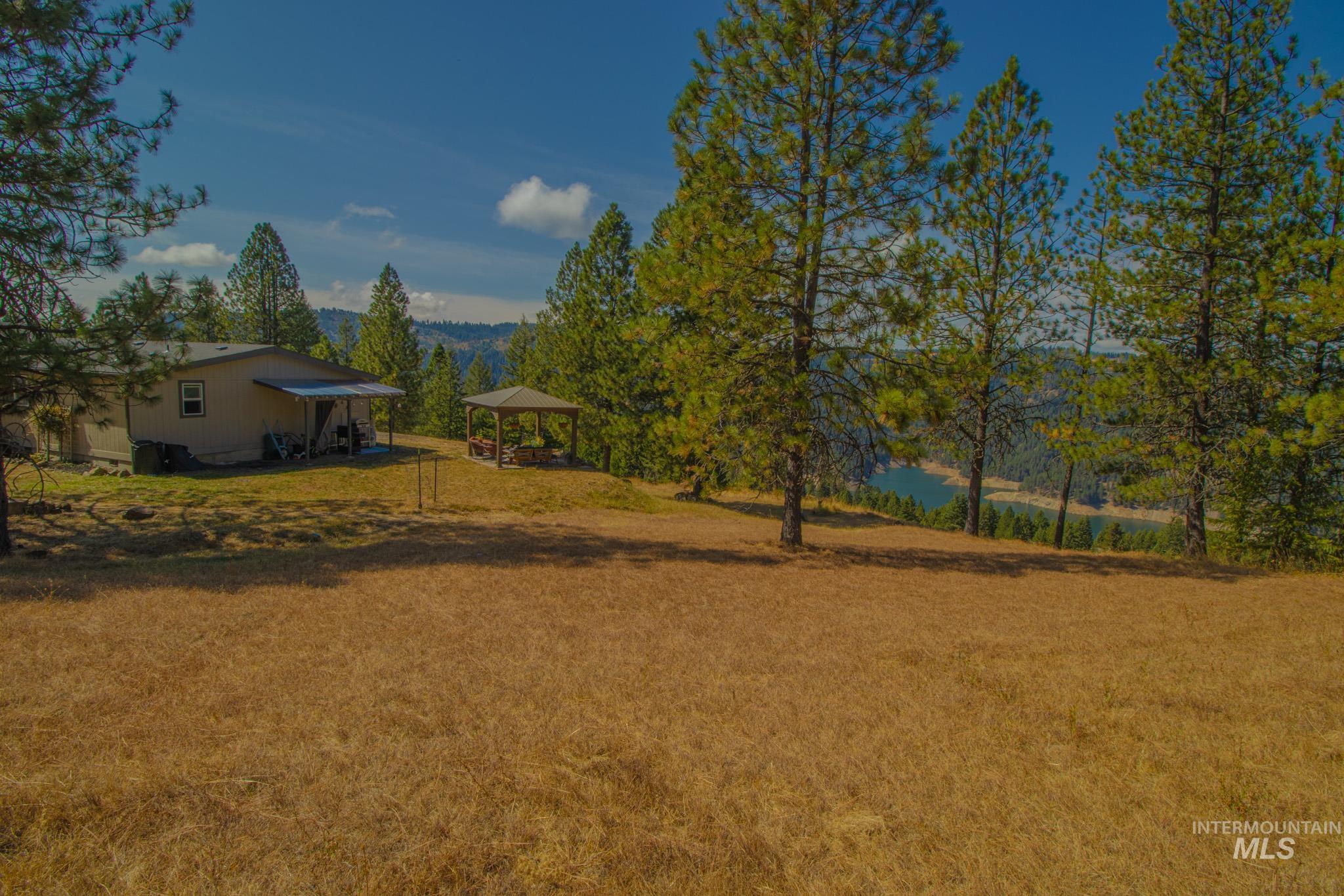 5190 Lakeview Rd Property Photo 8