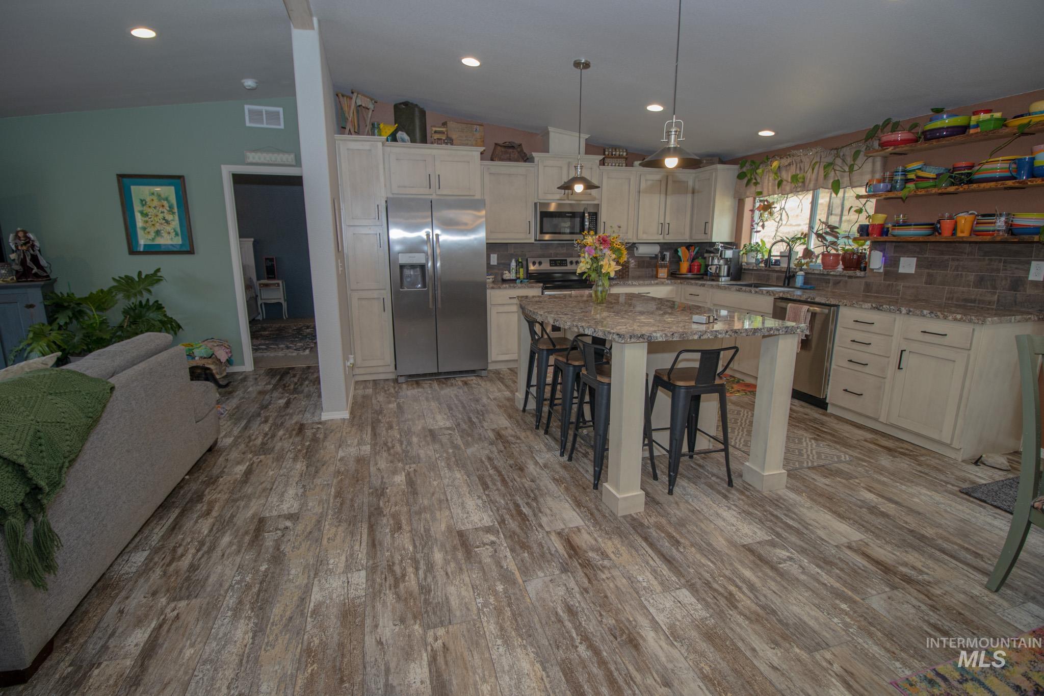 5190 Lakeview Rd Property Photo 13
