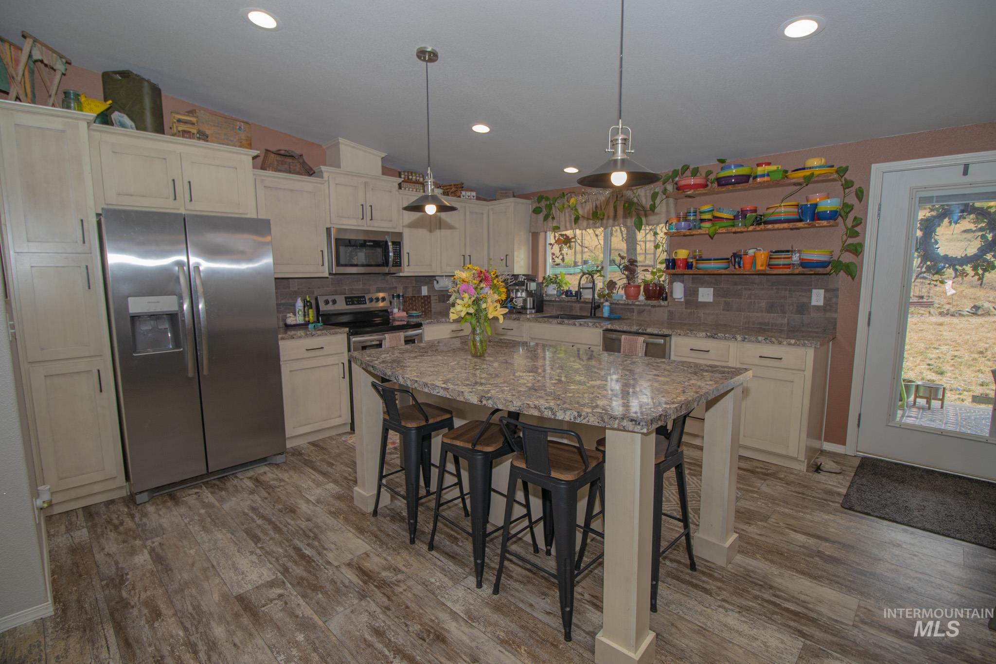 5190 Lakeview Rd Property Photo 15