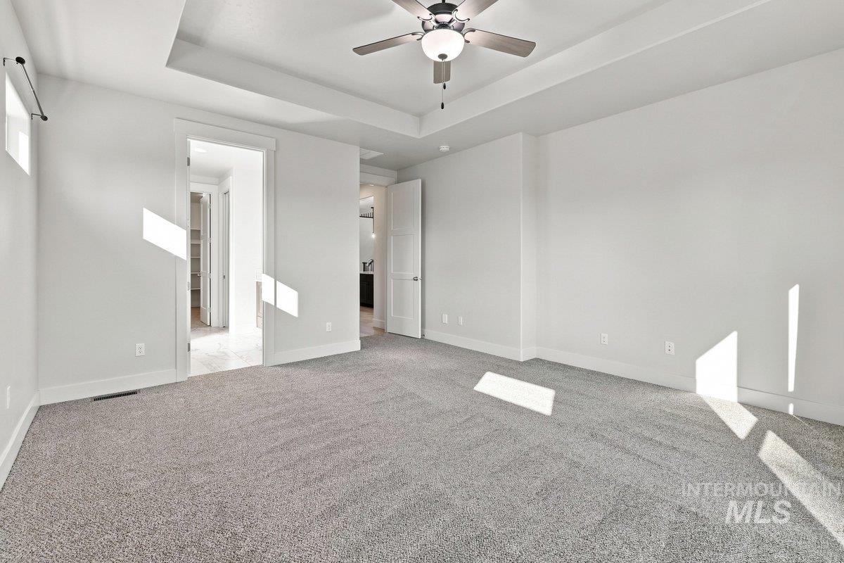 2546 E Lodge Trail Dr Property Photo 16