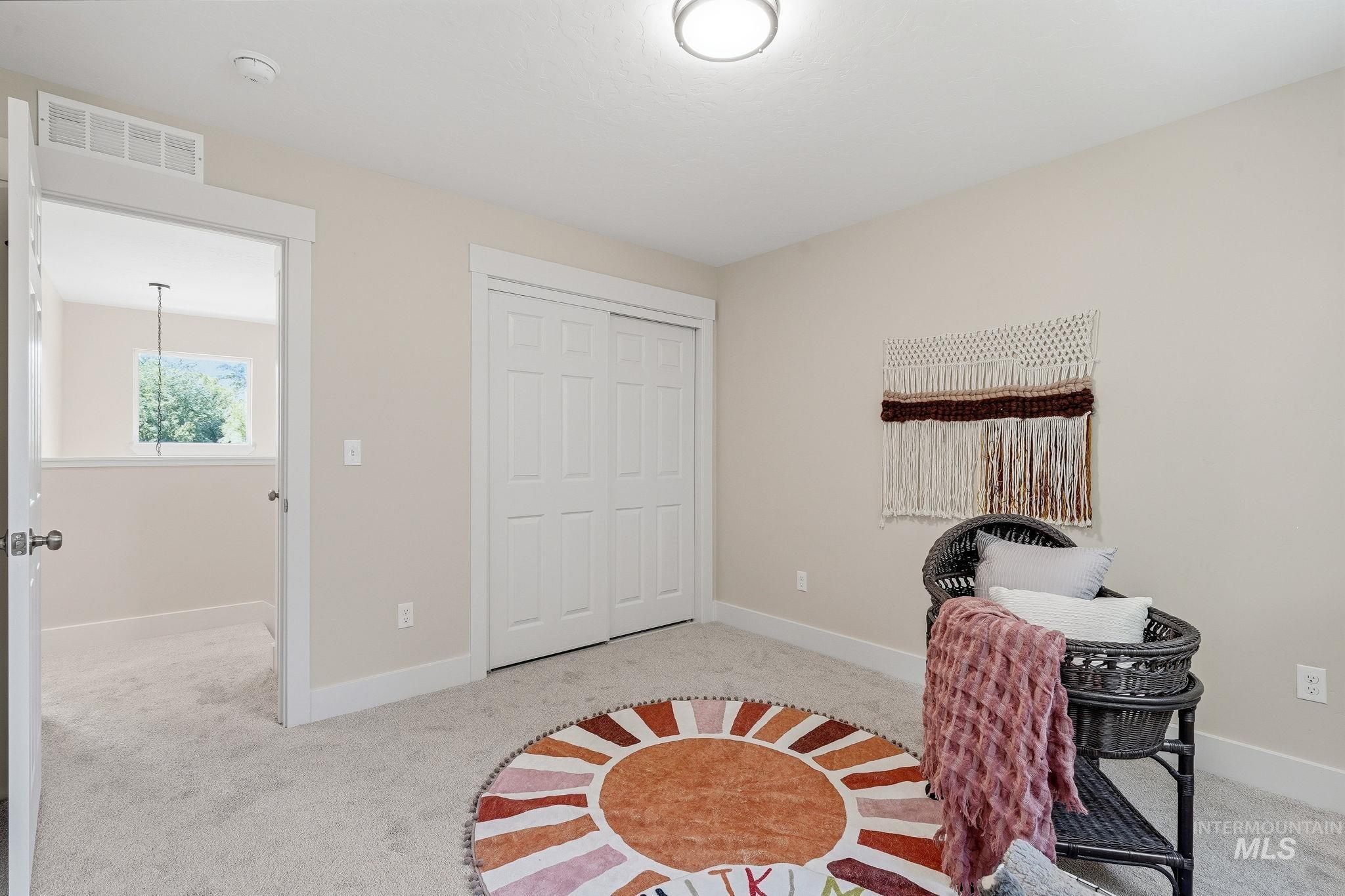 1054 N Carmen Ave Property Photo 39