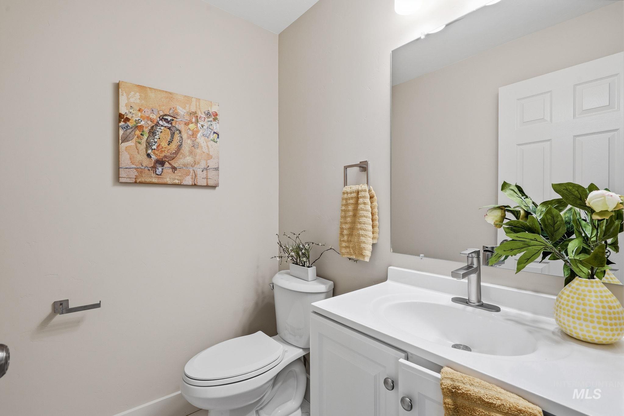 1054 N Carmen Ave Property Photo 42