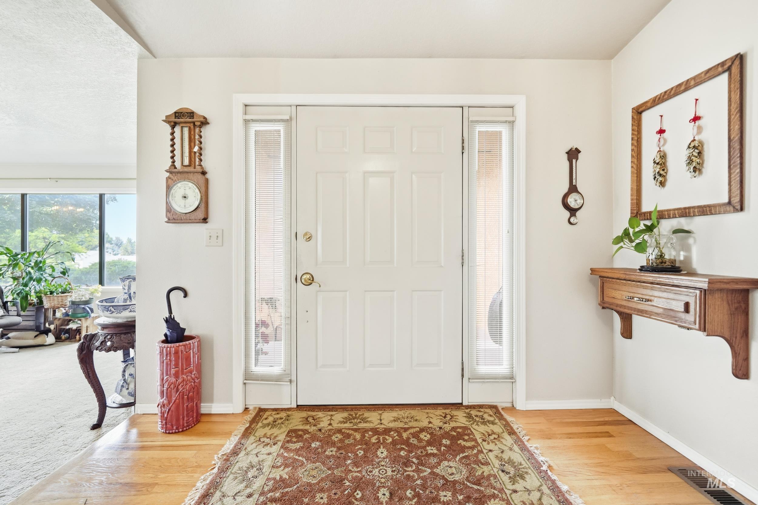 10146 Vistair Pl Property Photo 6