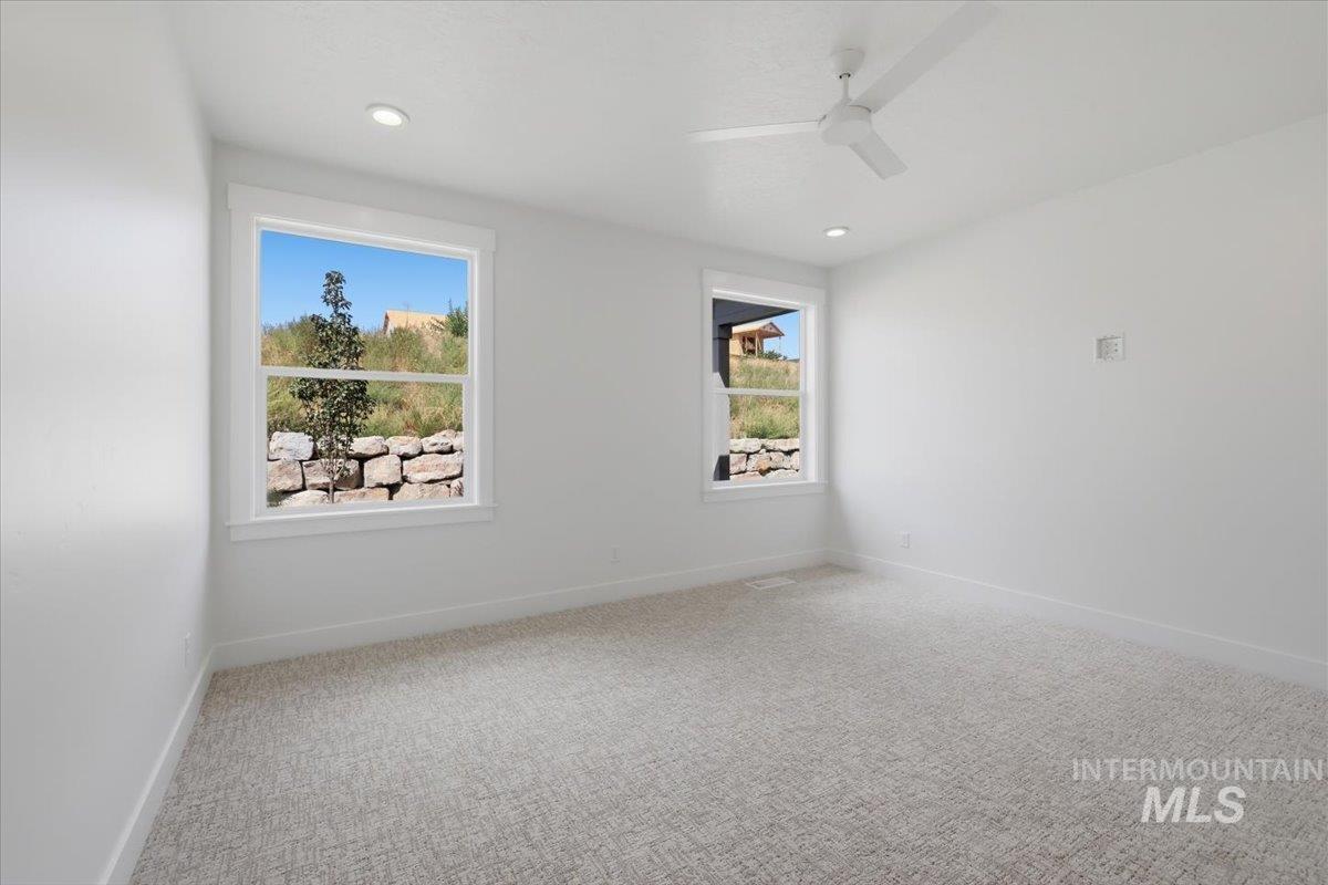 446 W Millstone St Property Photo 18