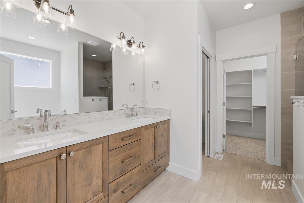 446 W Millstone St Property Photo 19