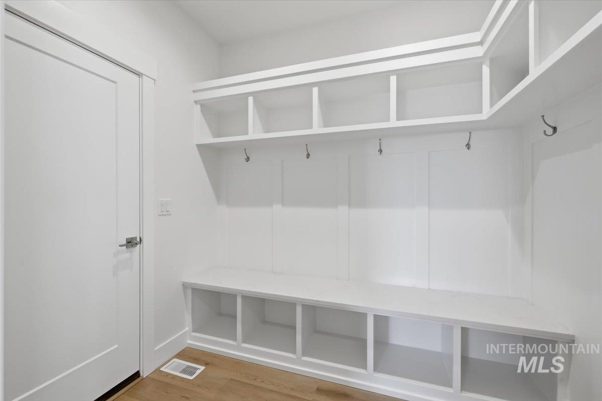 446 W Millstone St Property Photo 38