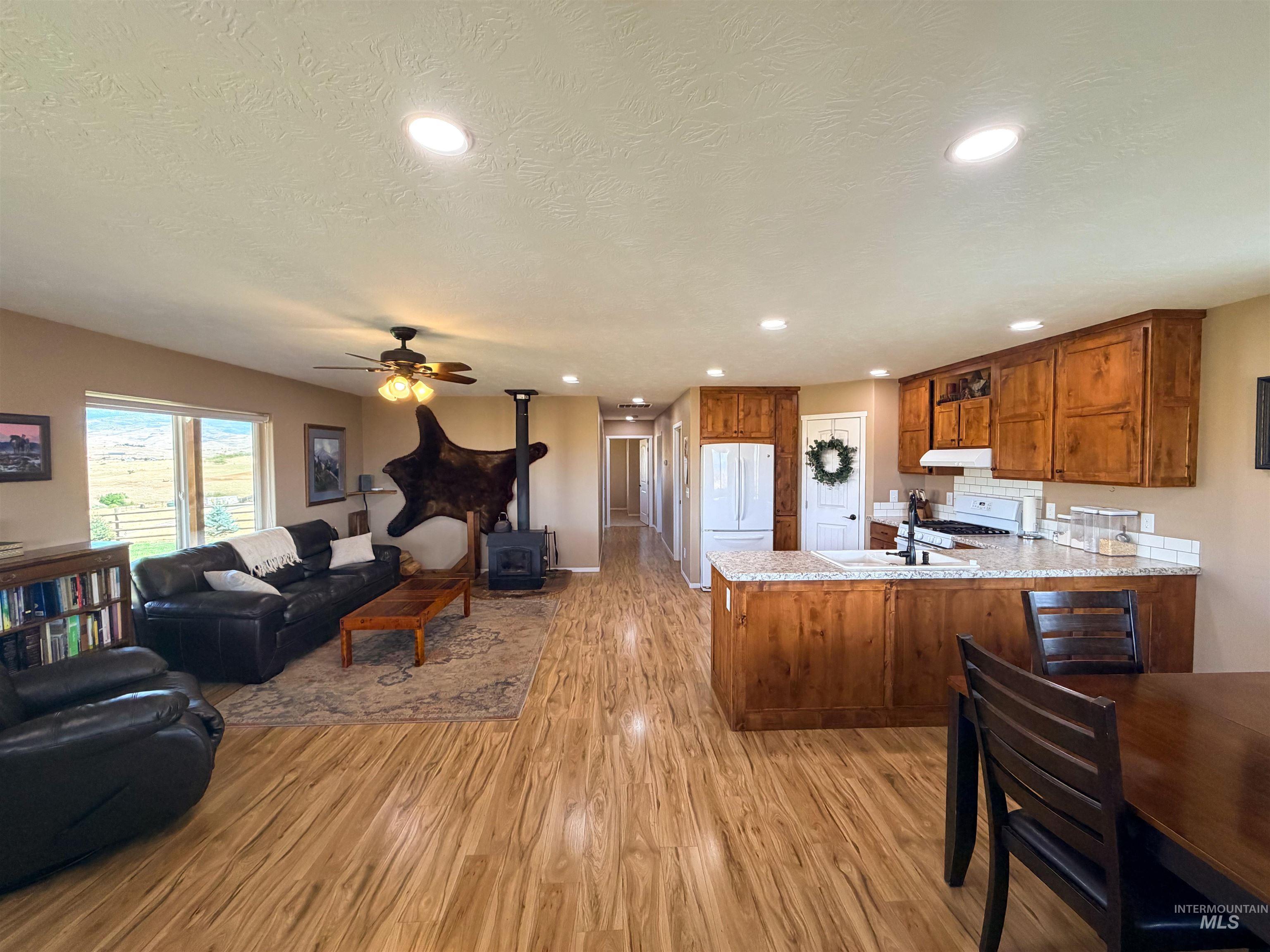 2115 Kilborn Ln Property Photo 5