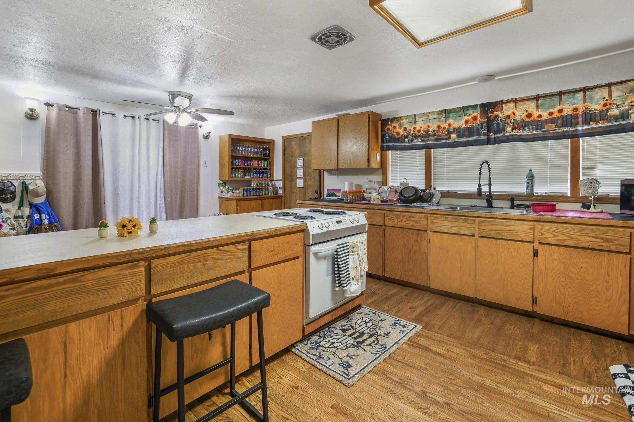 1755 2nd Ave E Property Photo 13