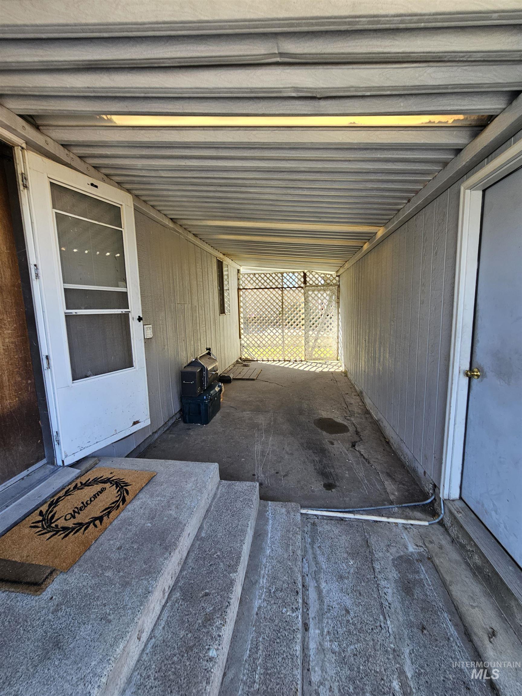 1407 & 1407 1/2 Burrell Ave Property Photo 13