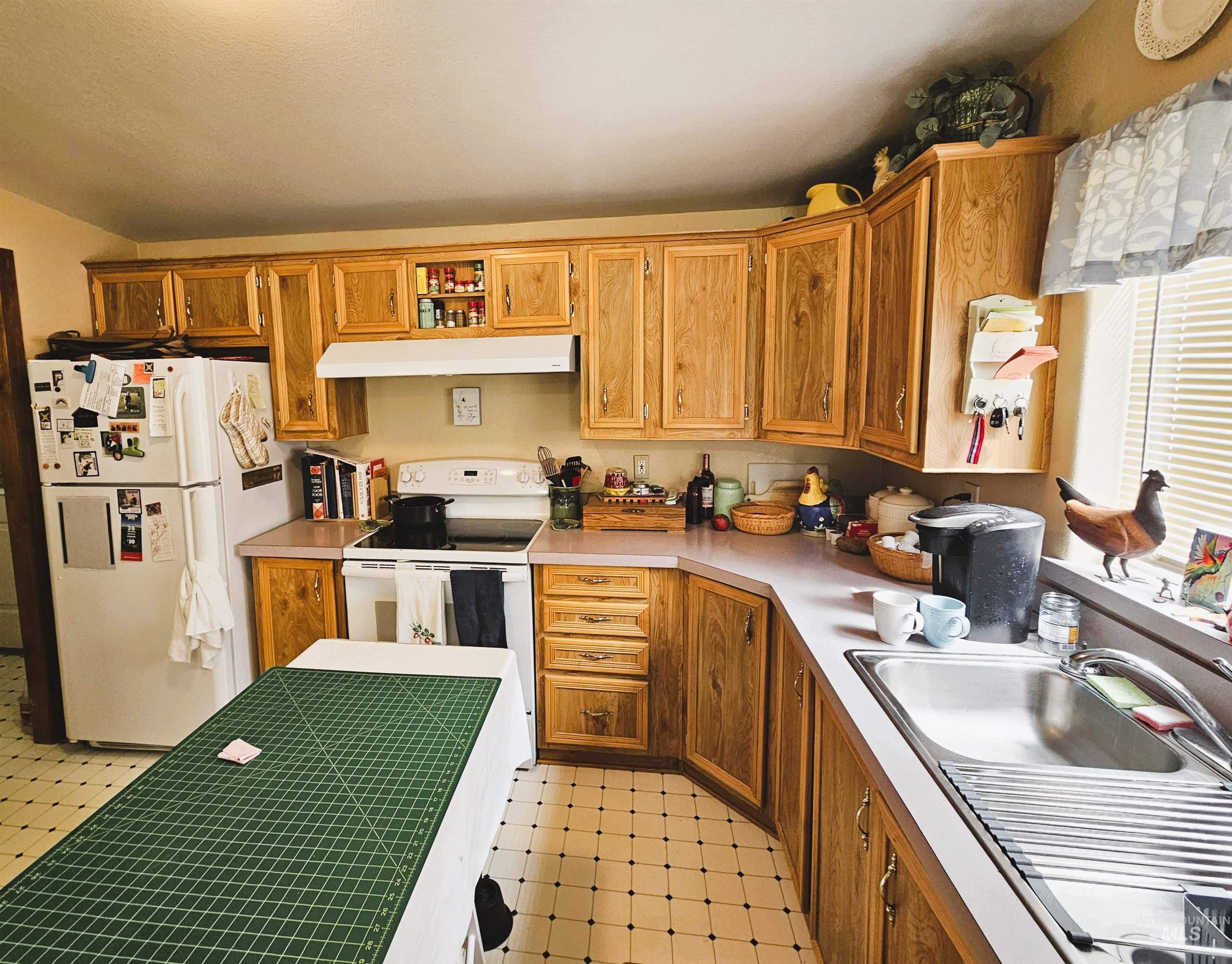 1407 & 1407 1/2 Burrell Ave Property Photo 24
