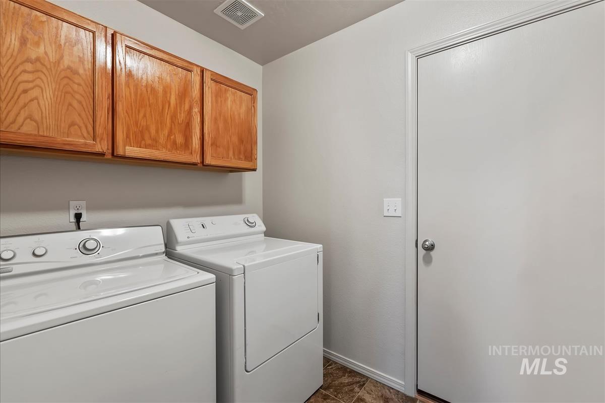 20533 Wyeth Ave Property Photo 25