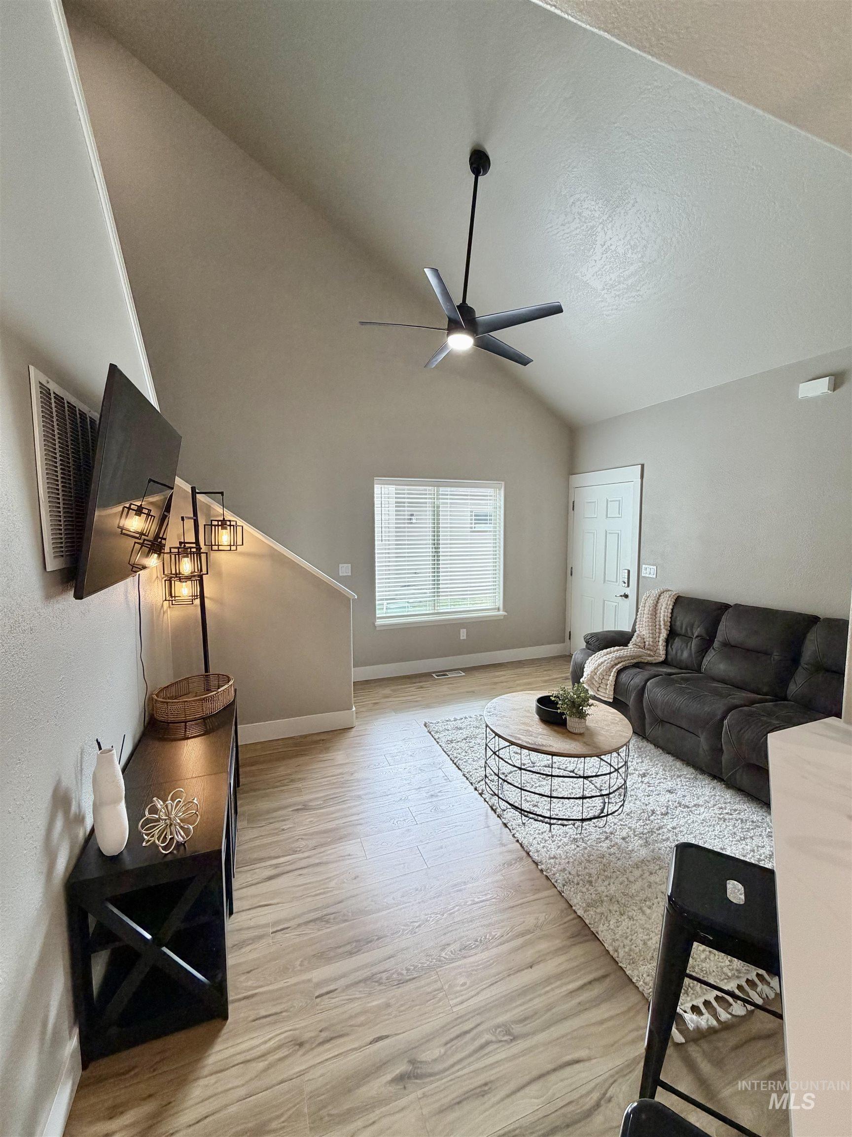 26 Mangum Circle Property Photo 2
