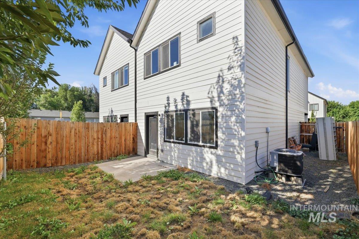 108 N Trifecta Lane Property Photo 28