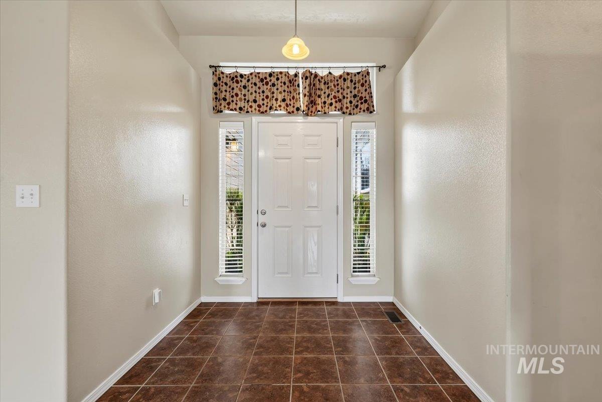 9138 S Red Delicious Property Photo 8