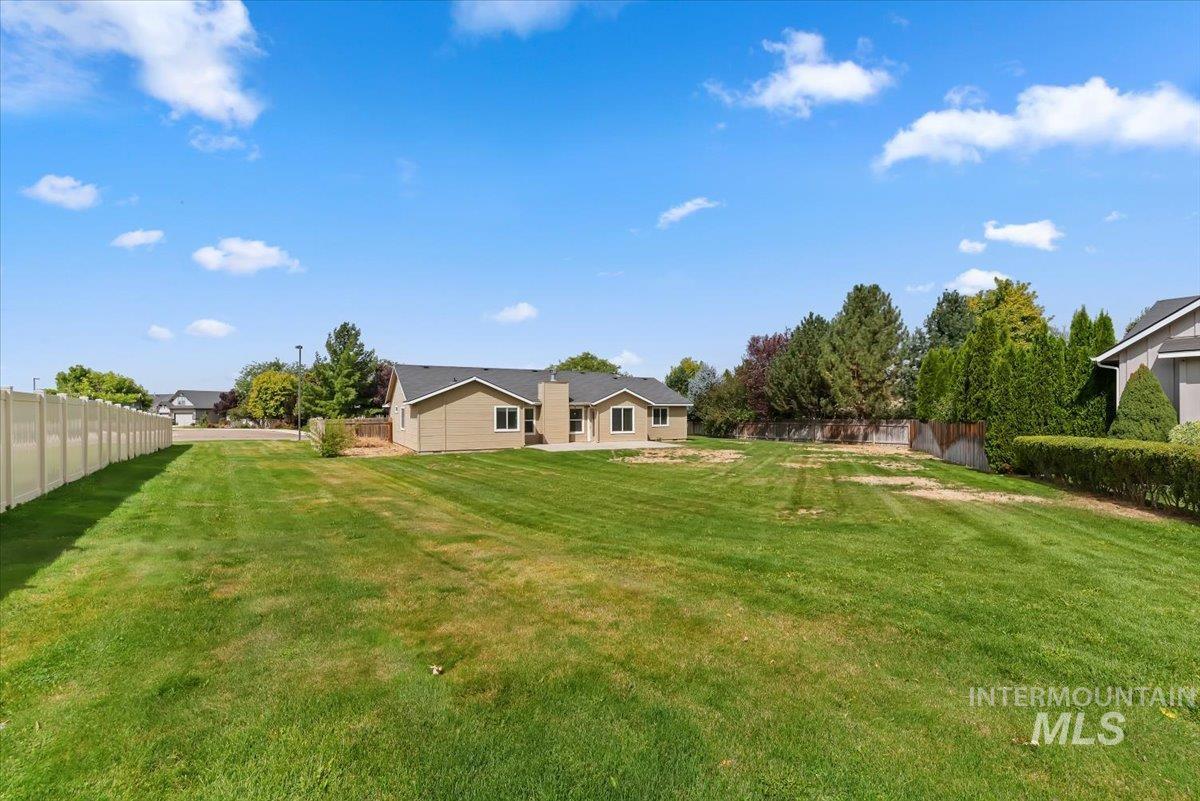 9138 S Red Delicious Property Photo 34